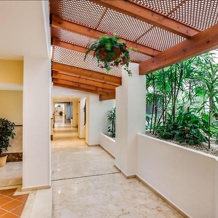 Terrazas de Banus Apartment Marbella Bagian luar foto