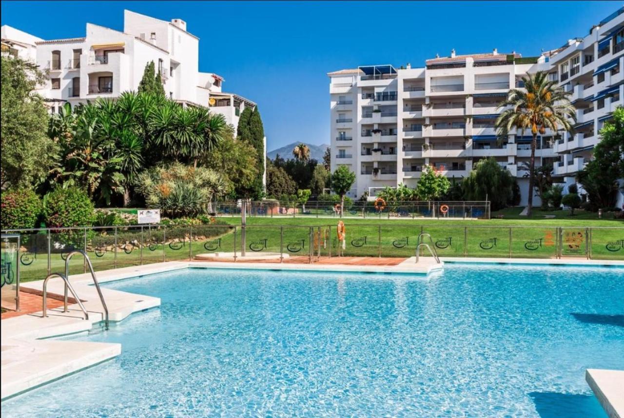 Terrazas de Banus Apartment Marbella Bagian luar foto